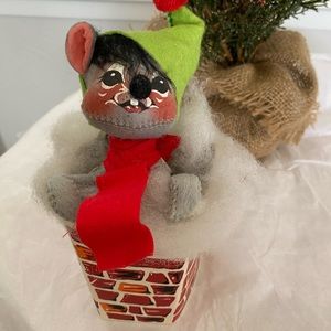 Annalee 1971 Vintage Mouse in Chimmney